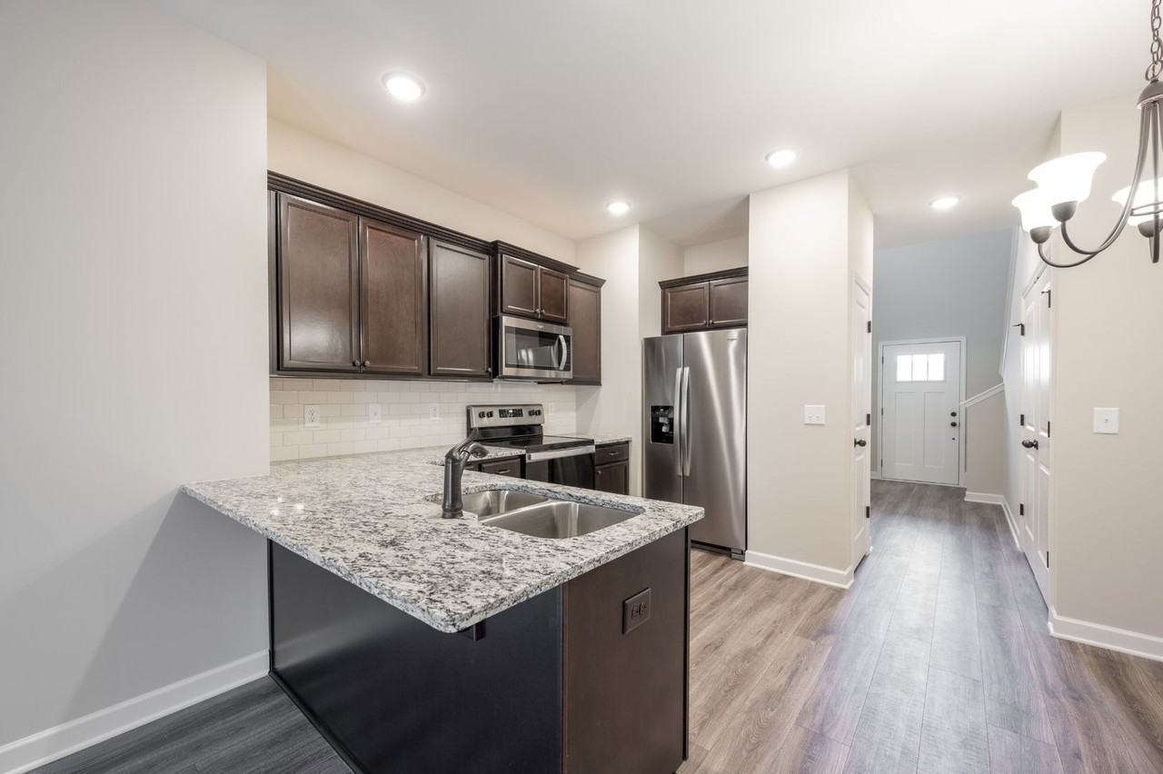 4409 Chusto Dr - Photo 6 of 36