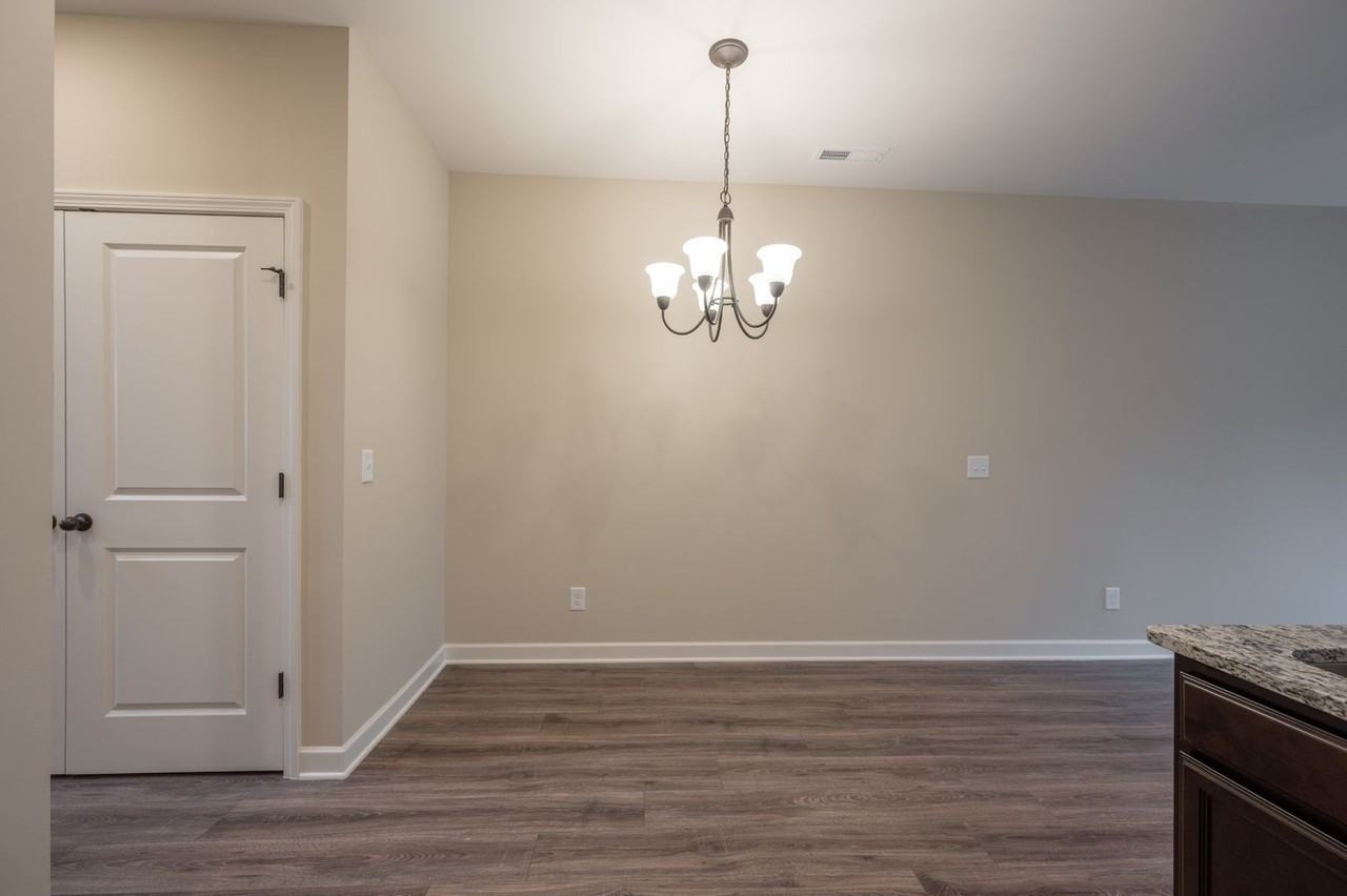 4409 Chusto Dr - Photo 7 of 36