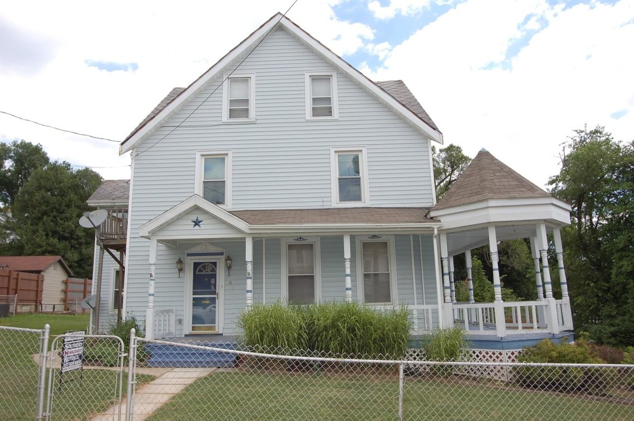103 W Penn St