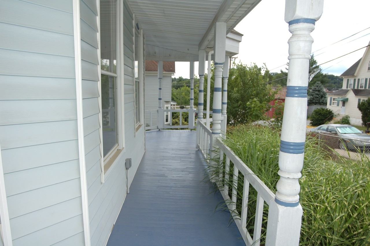 103 W Penn St - Photo 2 of 13
