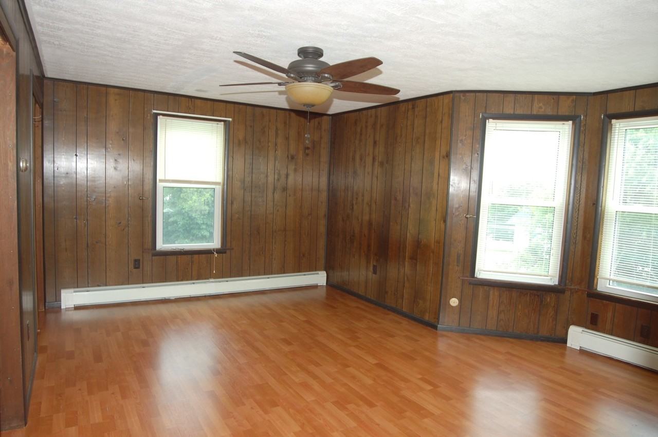 103 W Penn St - Photo 4 of 13