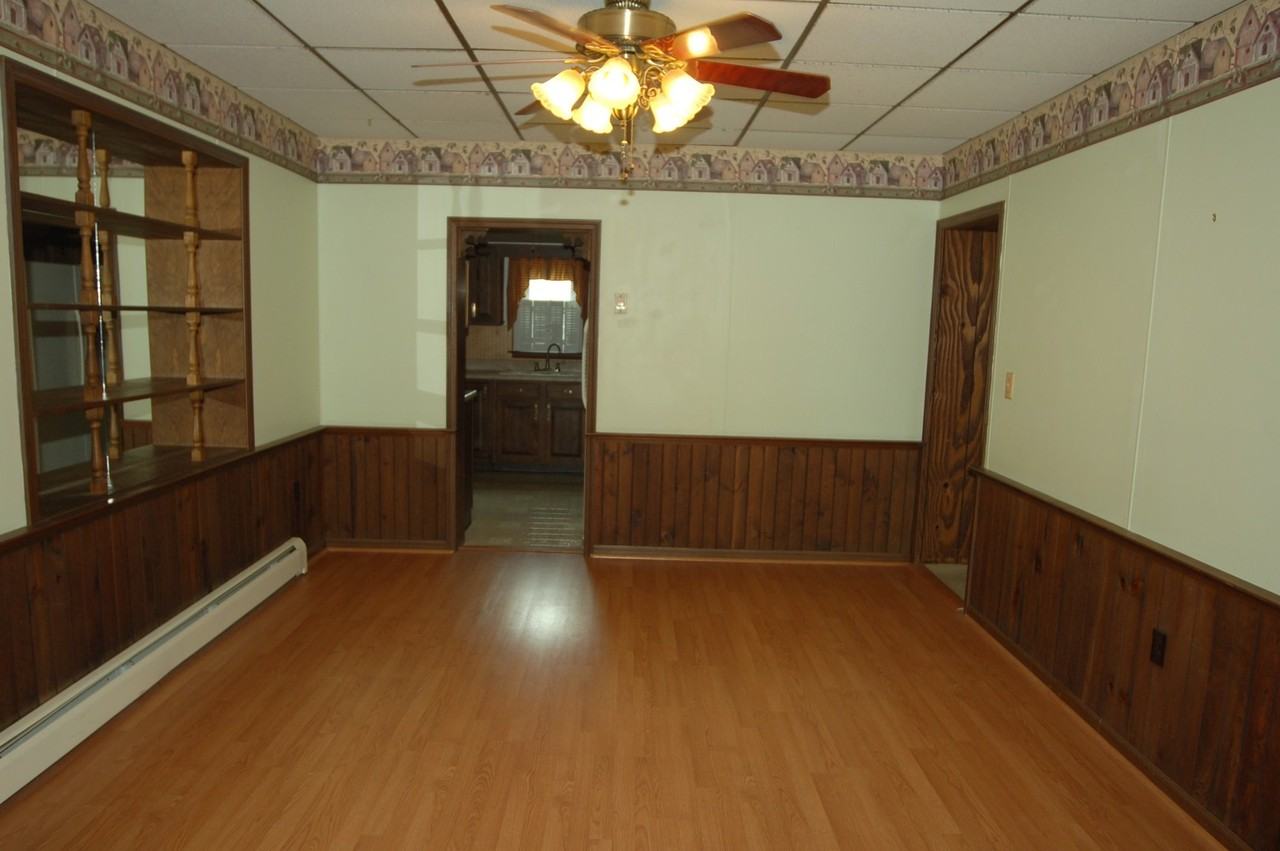 103 W Penn St - Photo 6 of 13