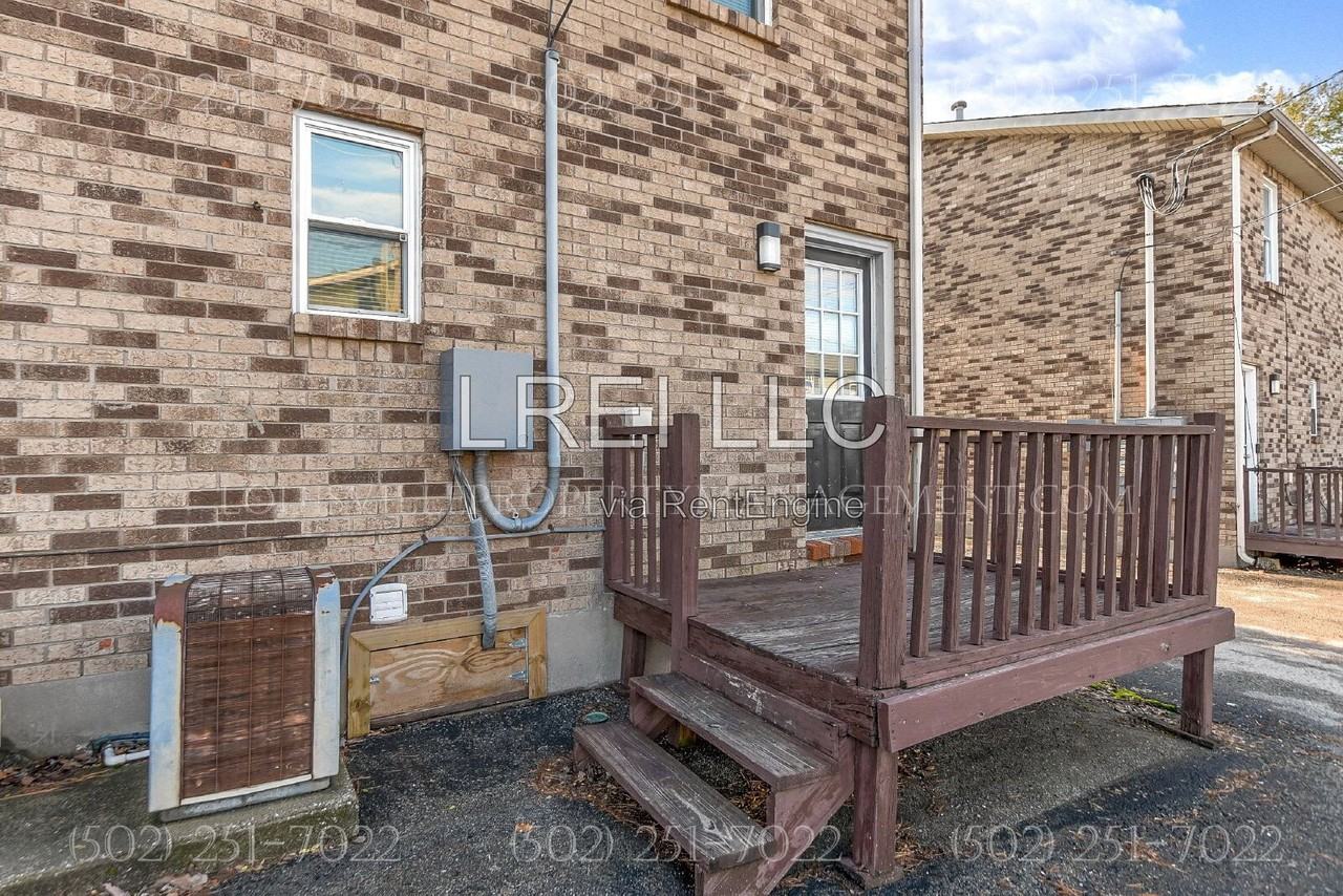 3413 Clingstone Way - Photo 4 of 32