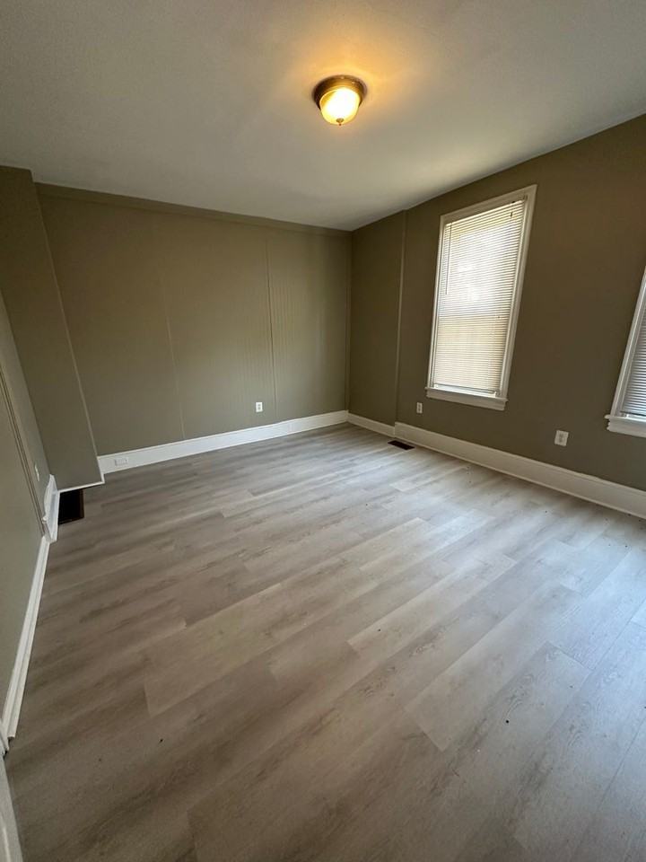 200 W Union St #A - Photo 5 of 8