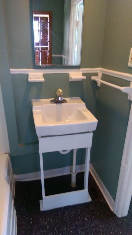 200 W Union St #A - Photo 7 of 8