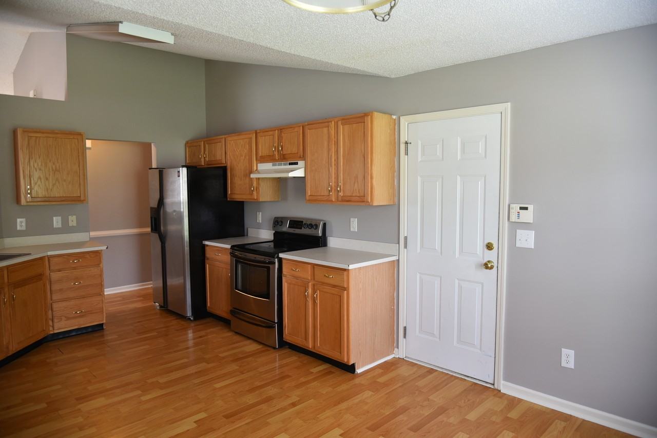 7523 Eben Dr - Photo 4 of 15