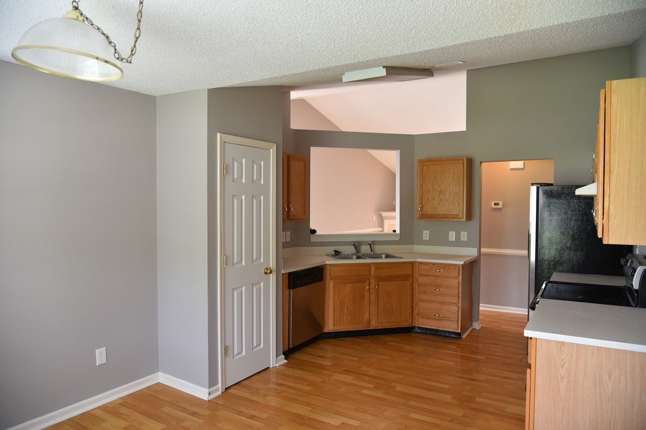 7523 Eben Dr - Photo 5 of 15