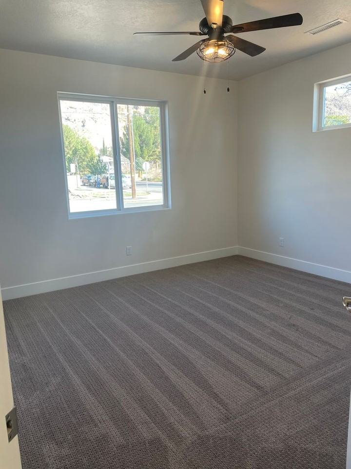 9 N Main St - Photo 4 of 26