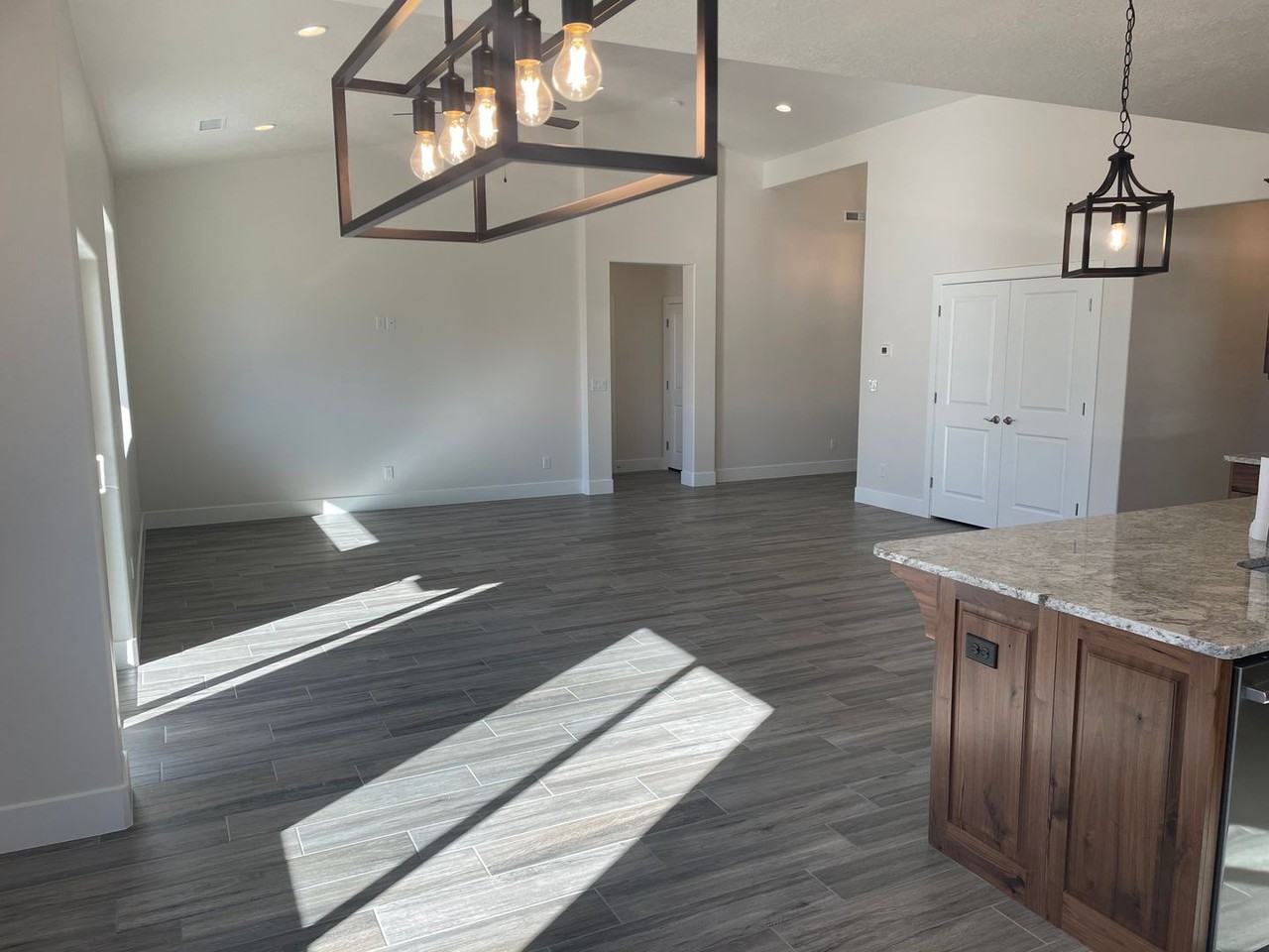 9 N Main St - Photo 7 of 26