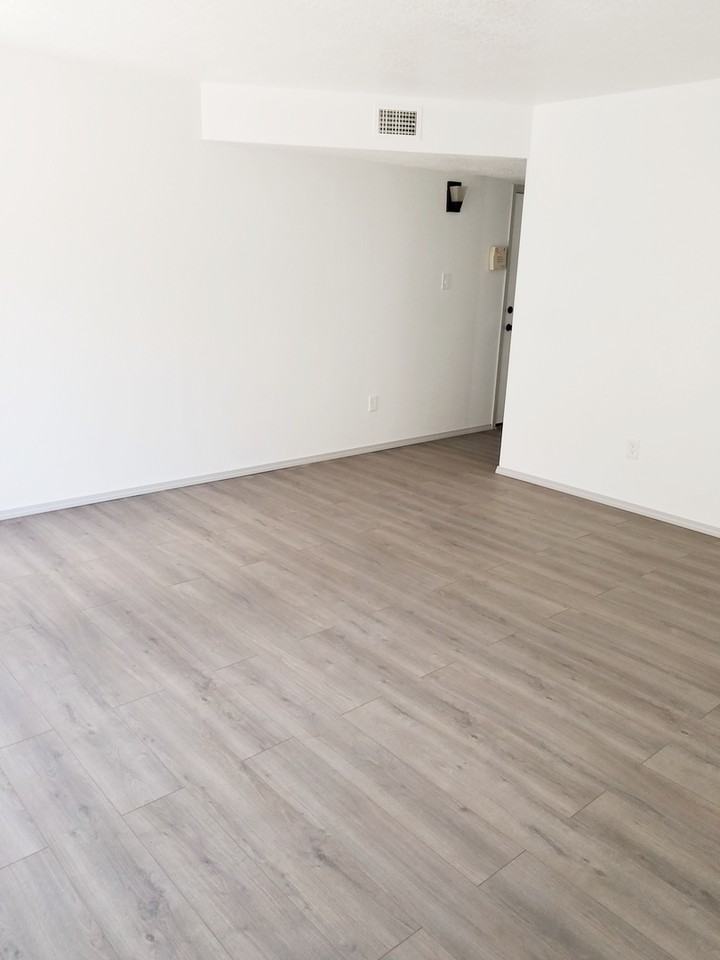 8608 Spotted Pony Ave Sw - Photo 3 of 14