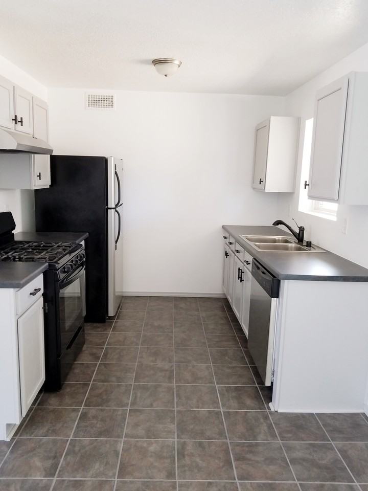 8608 Spotted Pony Ave Sw - Photo 4 of 14