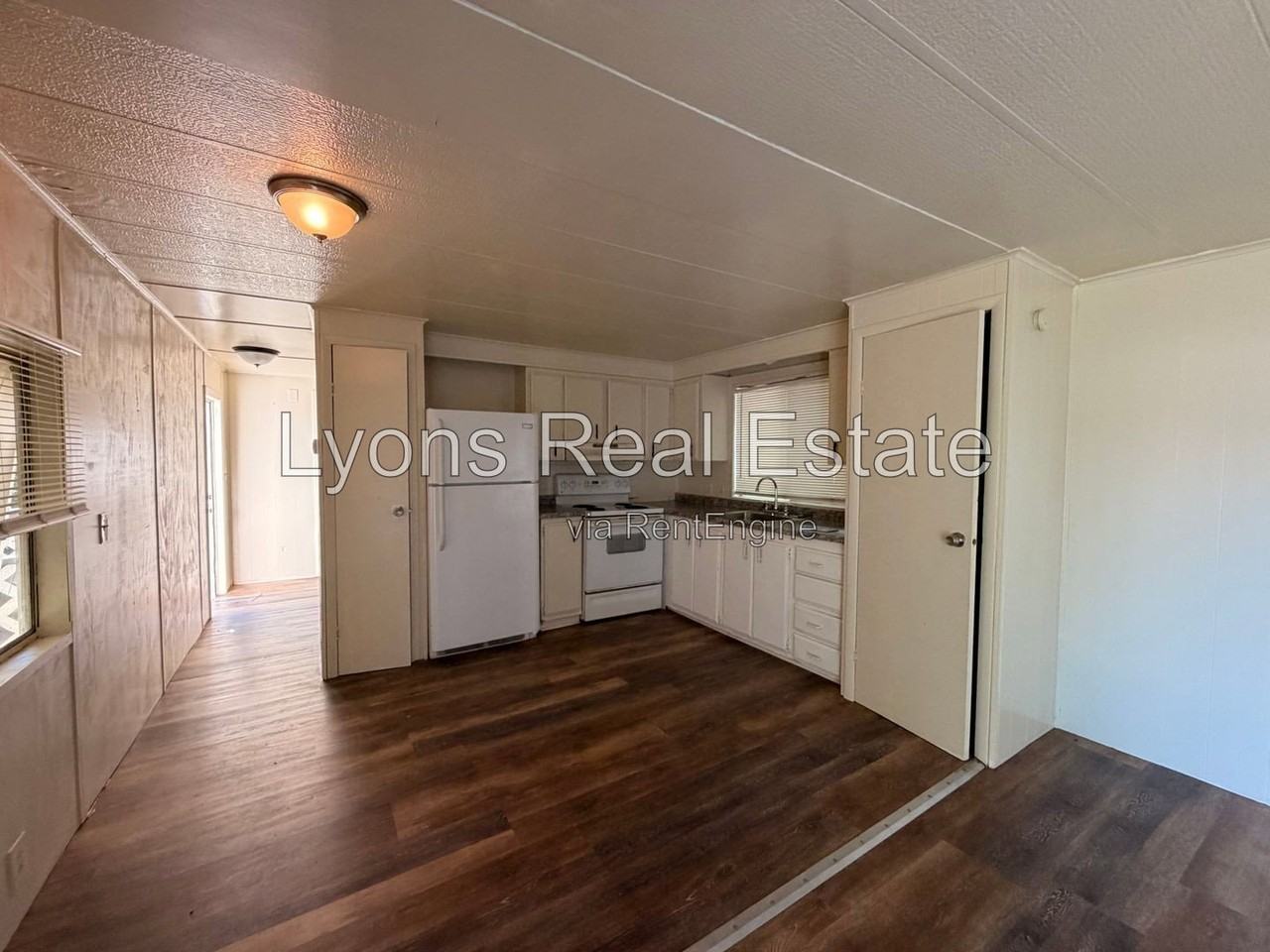 7555 Ebson Dr - Photo 3 of 8