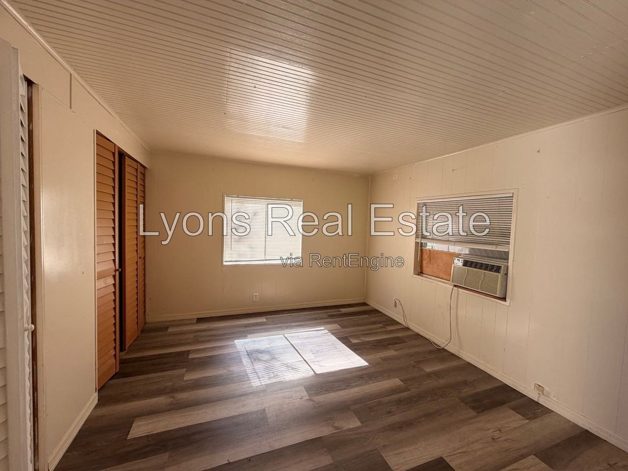 7555 Ebson Dr - Photo 7 of 8