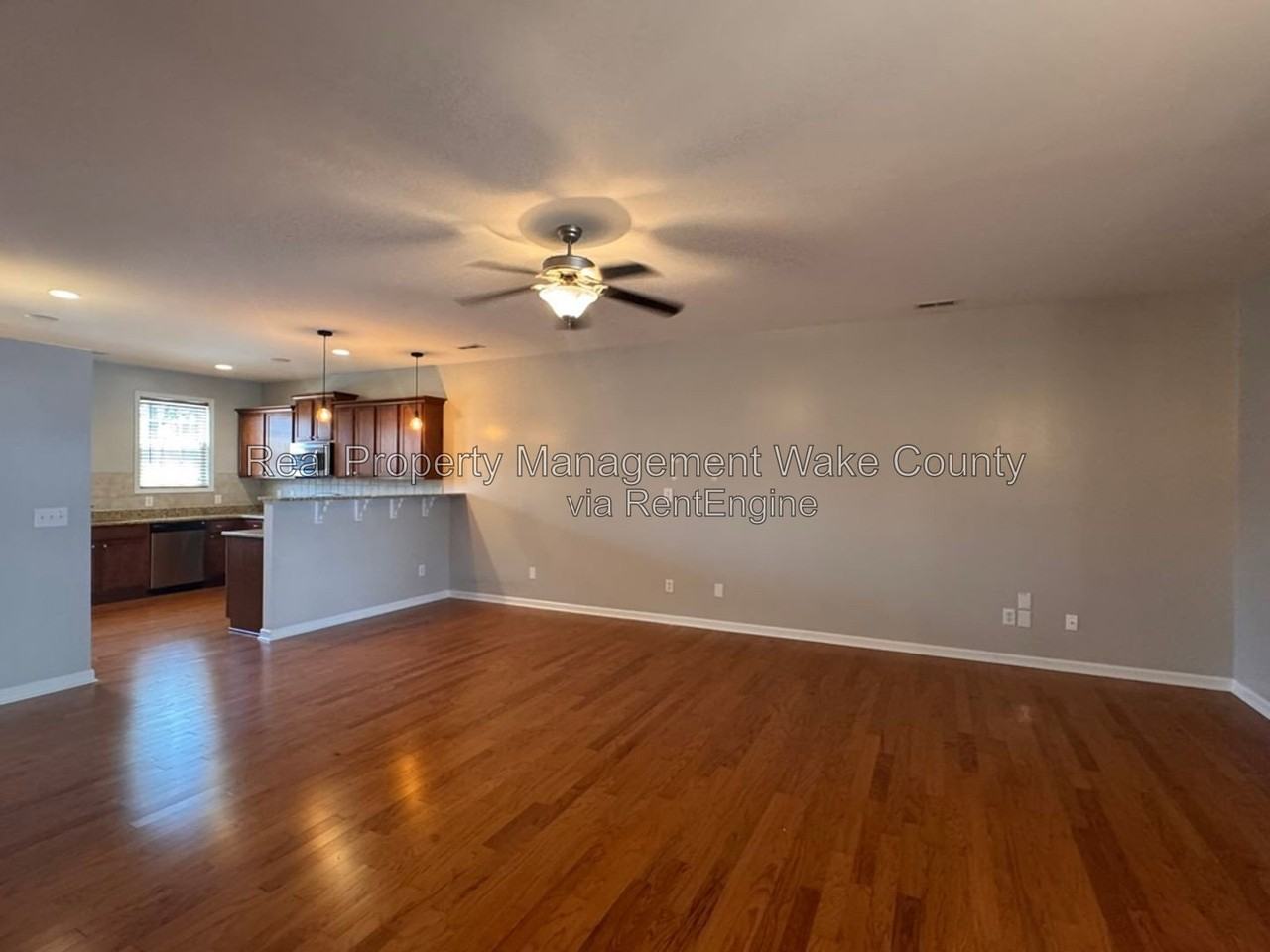 1365 Regulator St - Photo 2 of 29
