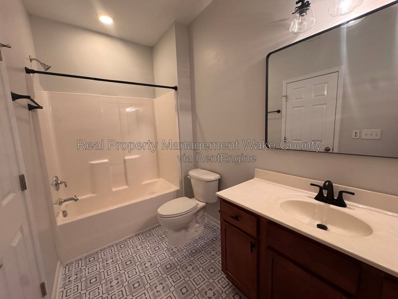 1365 Regulator St - Photo 6 of 29