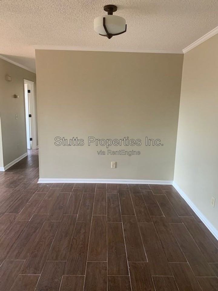3450 Cloverdale Rd #5 - Photo 5 of 6