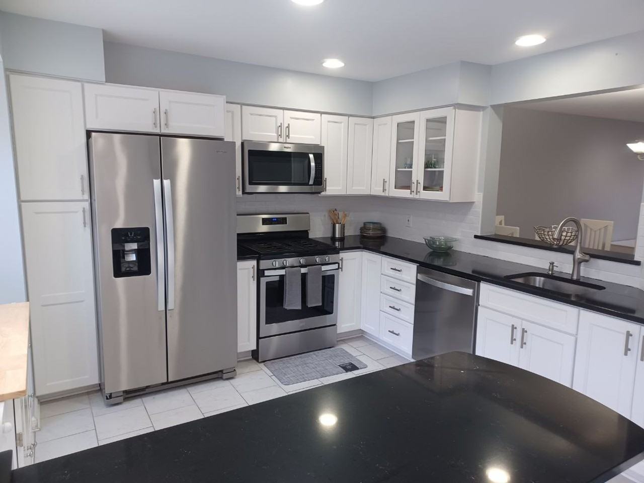 8028 Valley Green - Photo 4 of 50