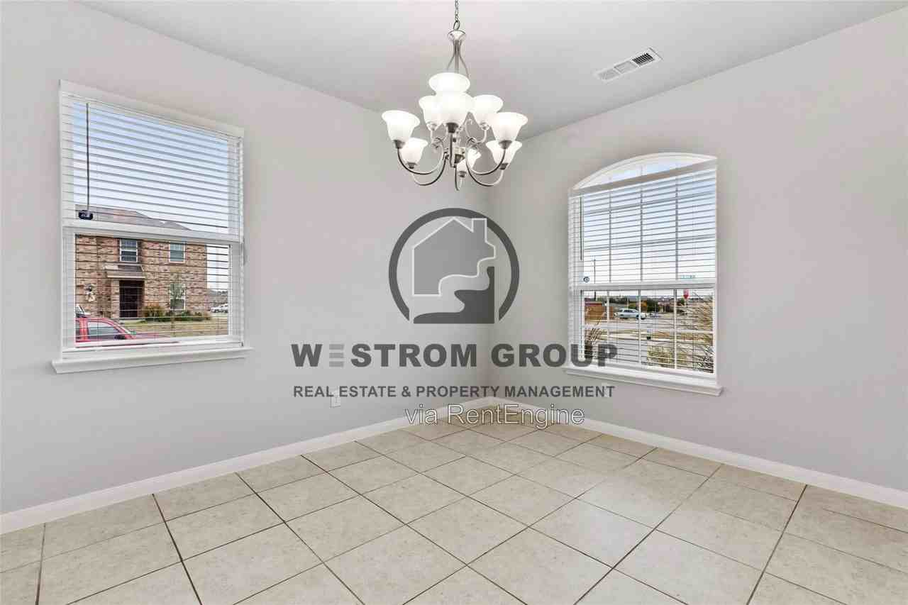 6041 Spring Ranch Dr - Photo 4 of 24