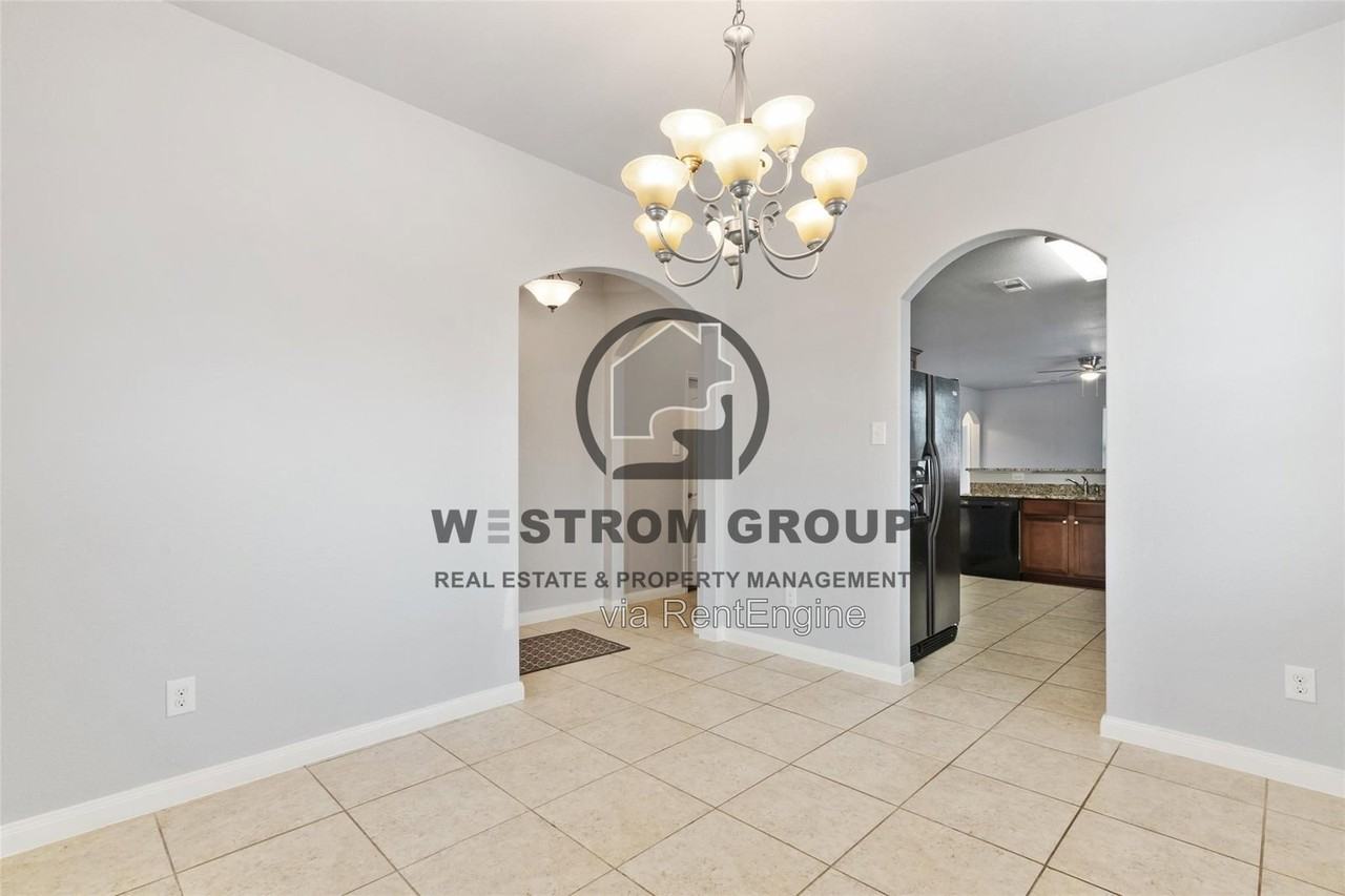 6041 Spring Ranch Dr - Photo 5 of 24