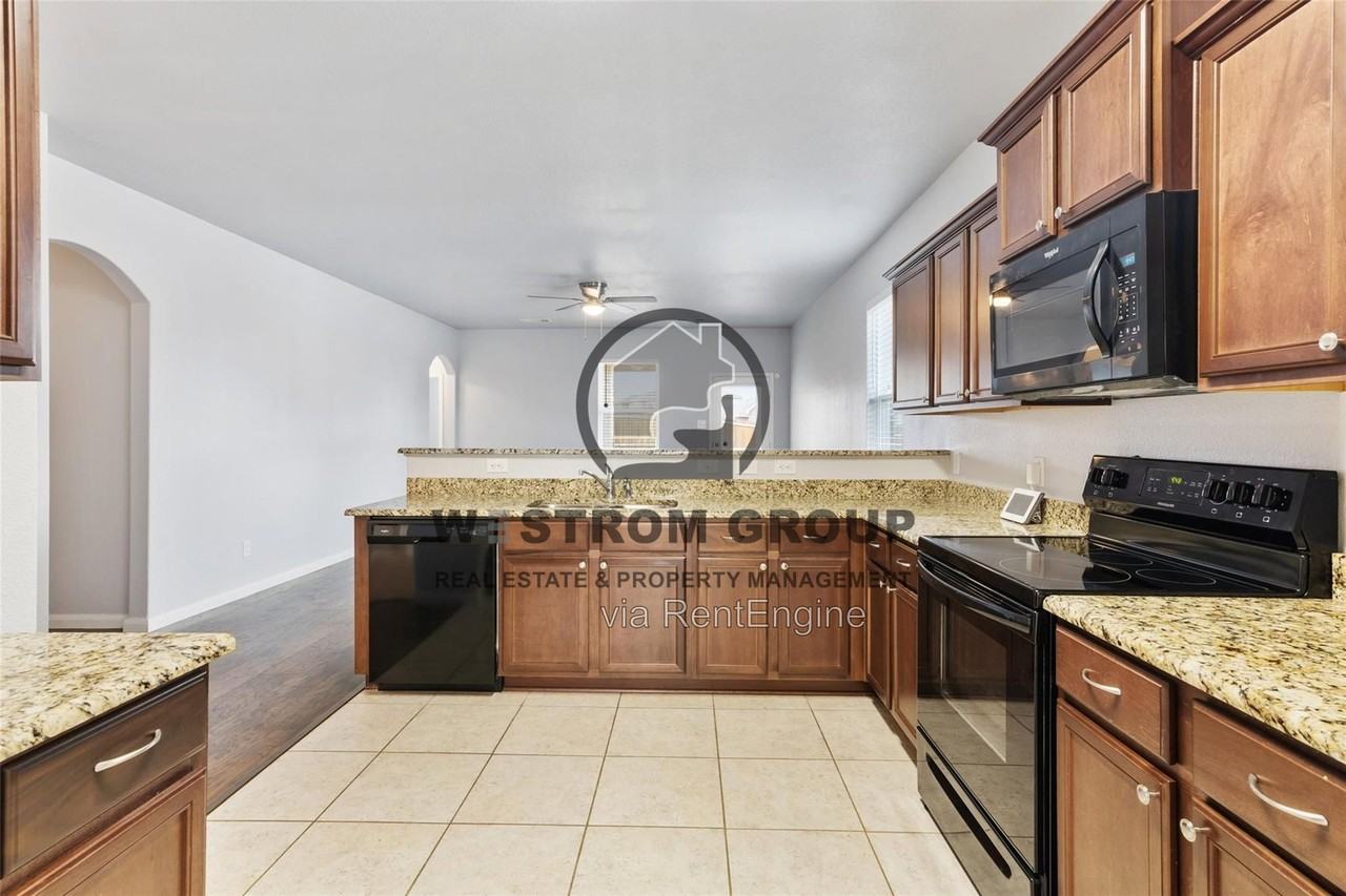 6041 Spring Ranch Dr - Photo 6 of 24