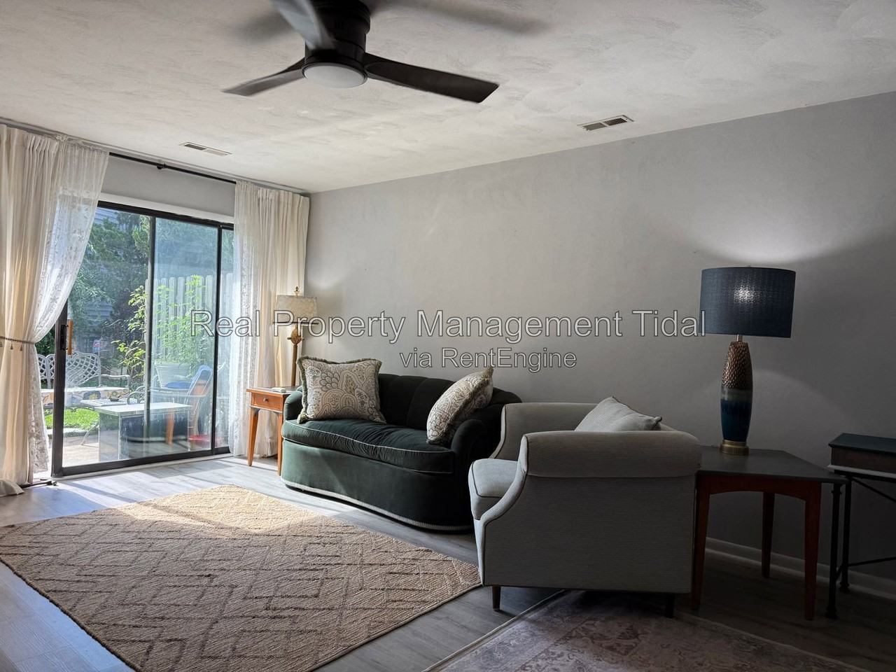 1006 Hanson Way - Photo 7 of 17