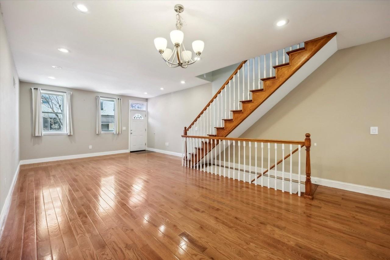 1633 S 21st St - Photo 6 of 23