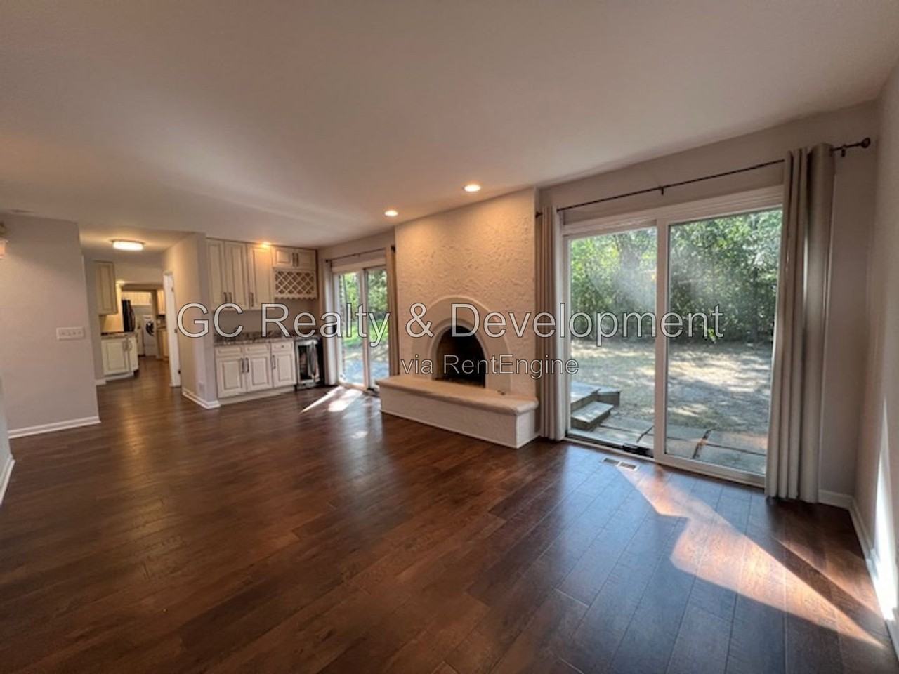 3148 Cottonwood Ct - Photo 6 of 44