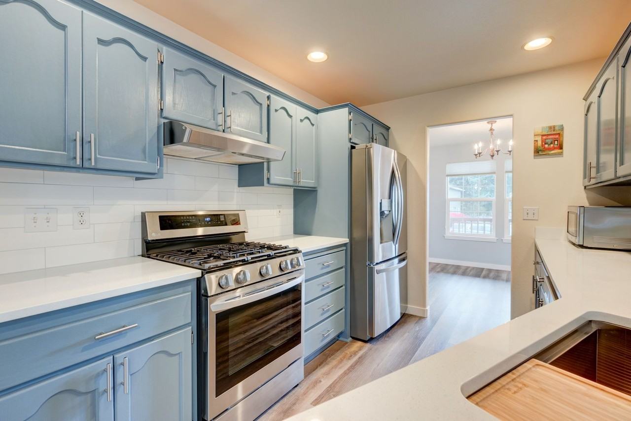 536 Sw Regency Dr - Photo 2 of 25