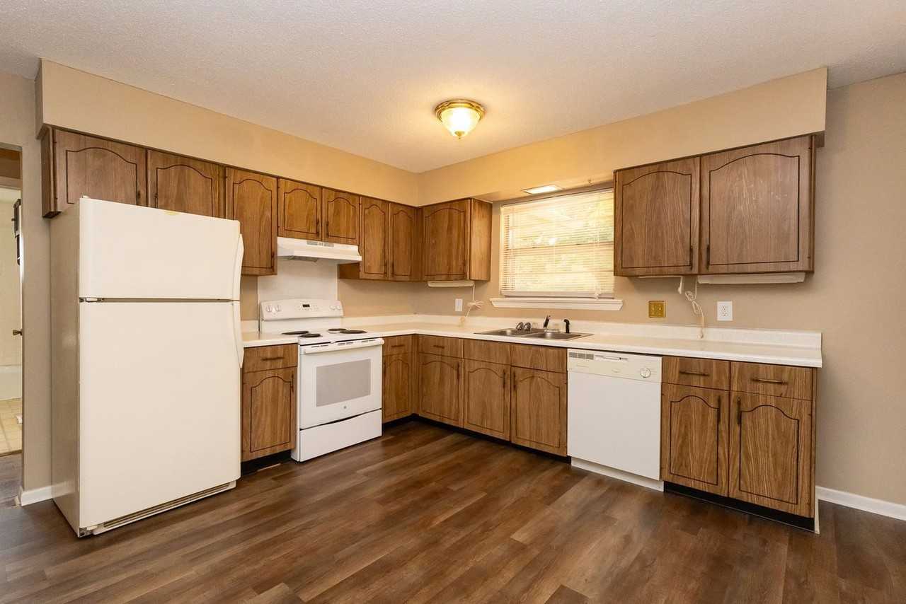 3614 Missionaire Ave - Photo 2 of 15