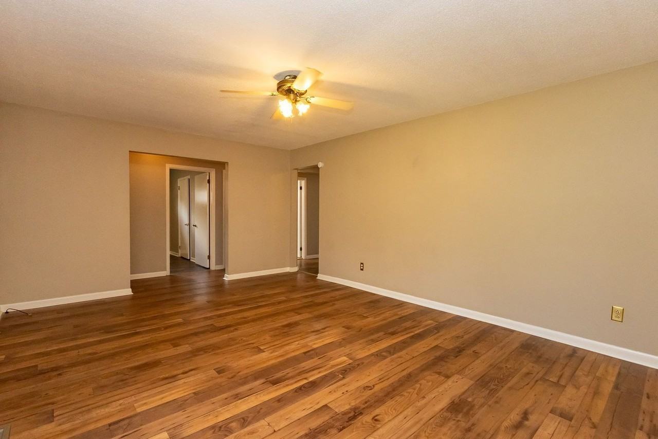 3614 Missionaire Ave - Photo 6 of 15