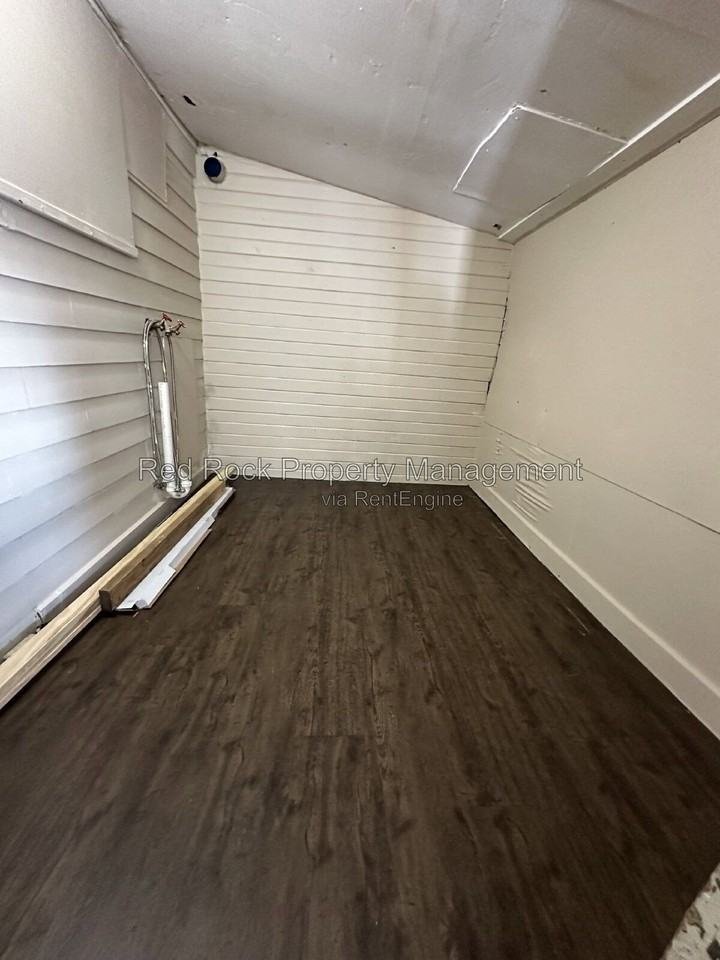 171 1/2 Linn St - Photo 4 of 11