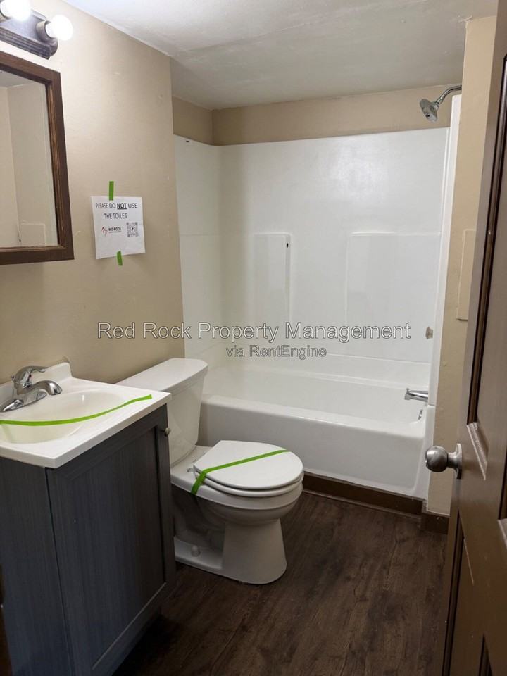 171 1/2 Linn St - Photo 6 of 11