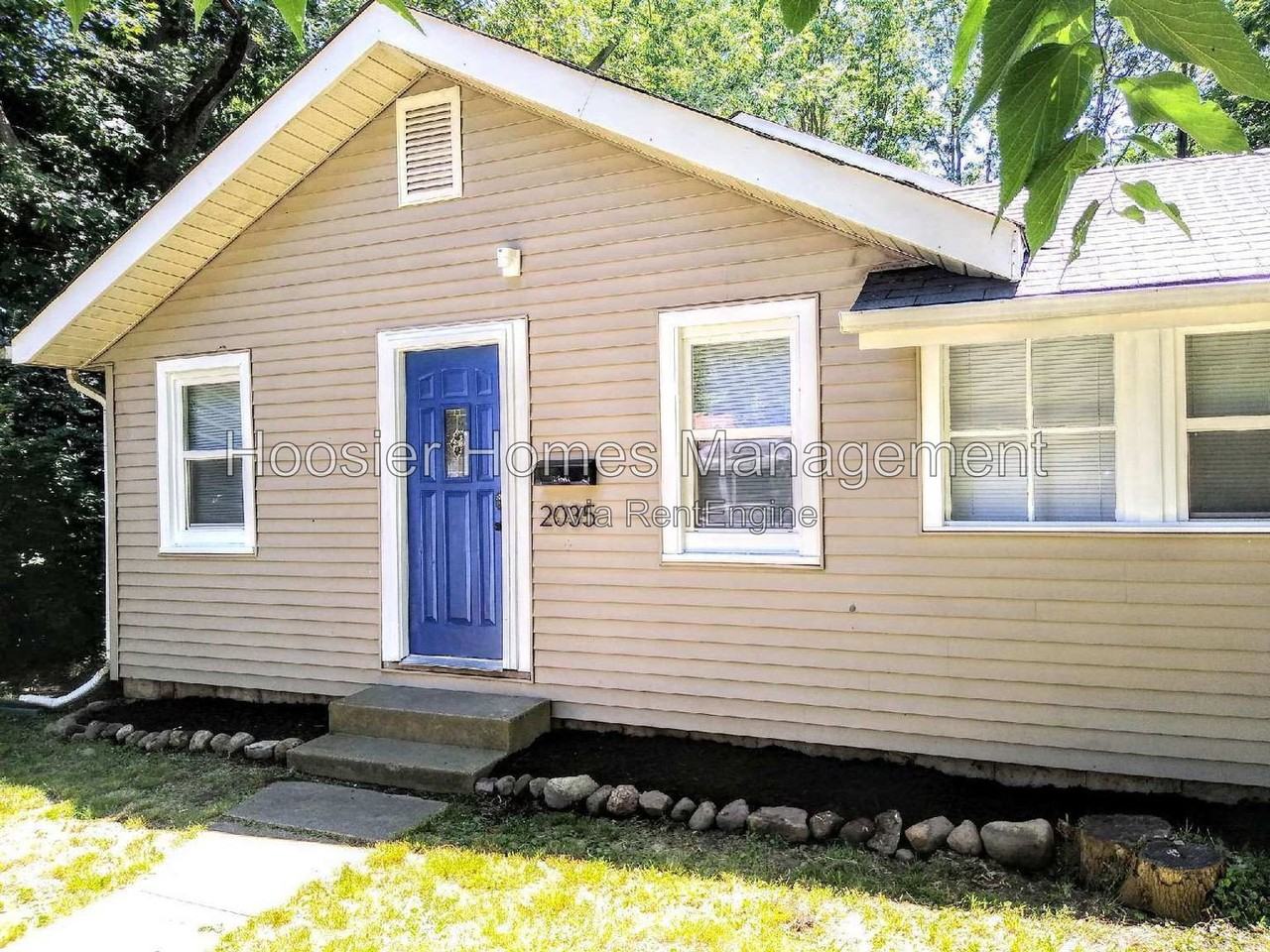 2035 E 43rd St - Photo 2 of 20