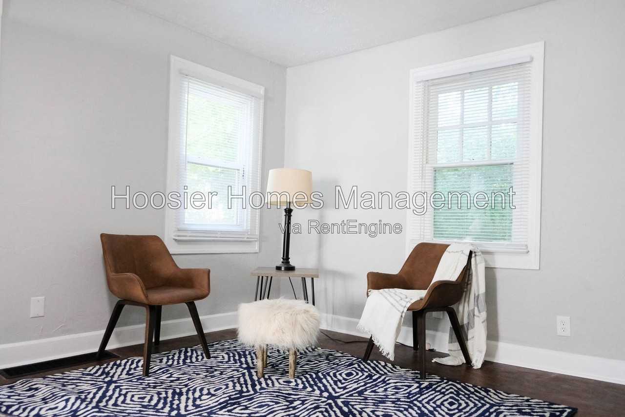 2035 E 43rd St - Photo 4 of 20