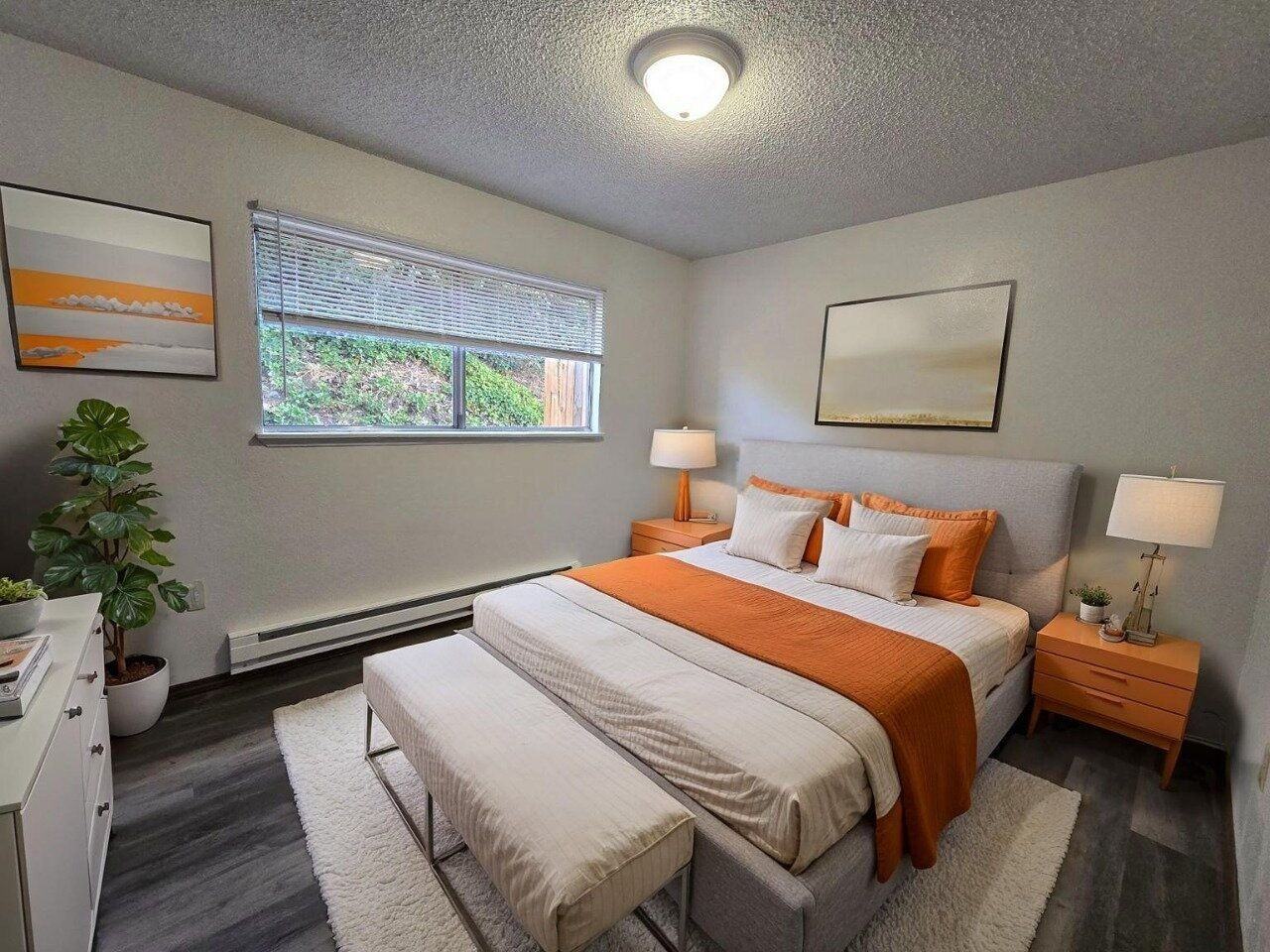 1011 Se Cobb St #5 - Photo 4 of 12
