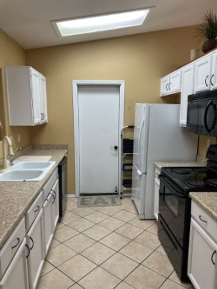 2295 Senita Dr - Photo 4 of 17