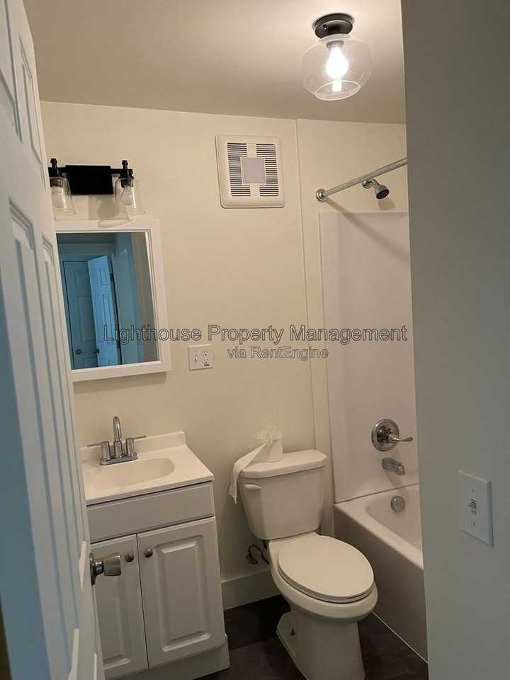 917 Pearl St #12 - Photo 4 of 12