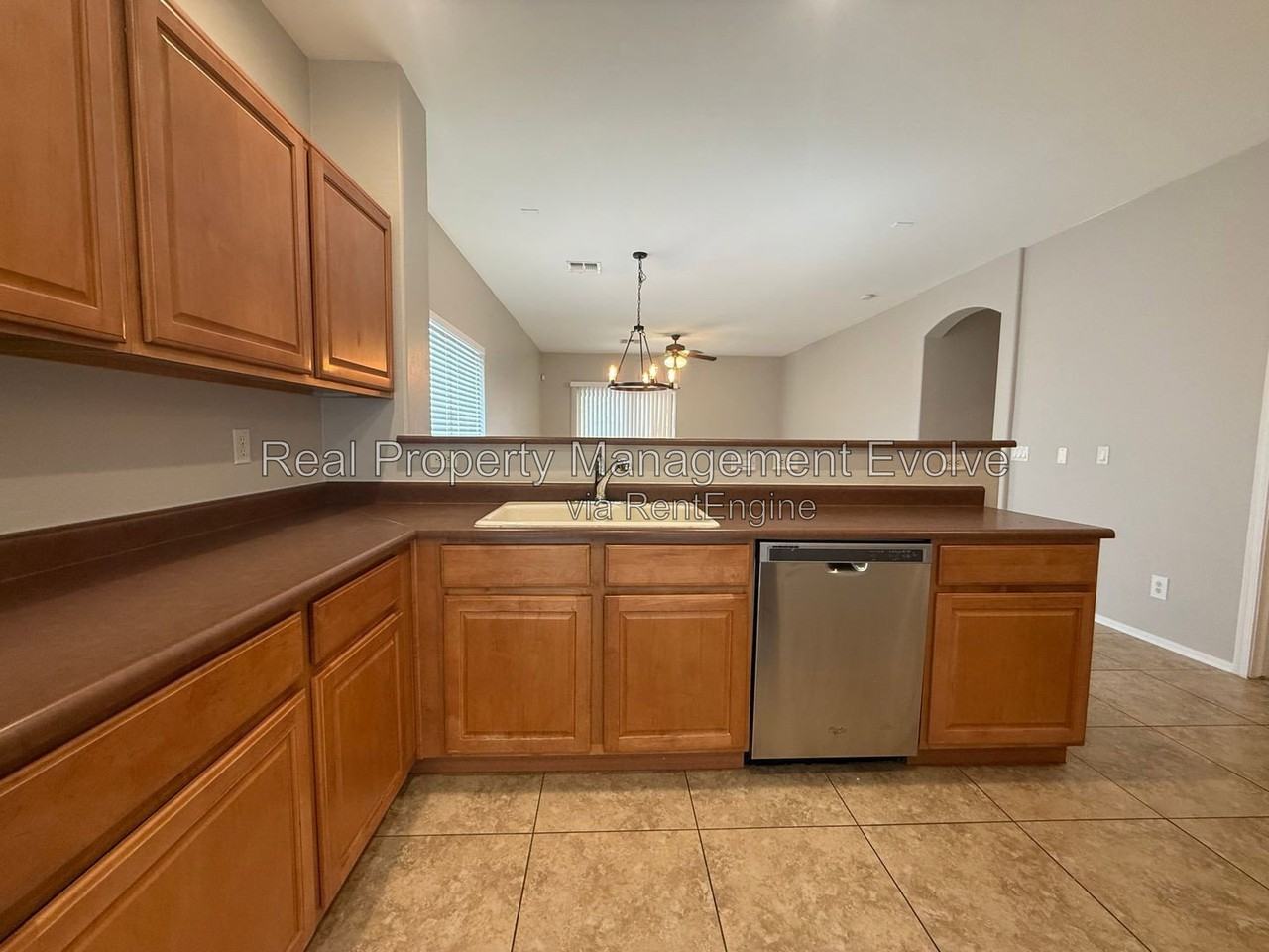 2513 W Woburn Ln - Photo 7 of 31