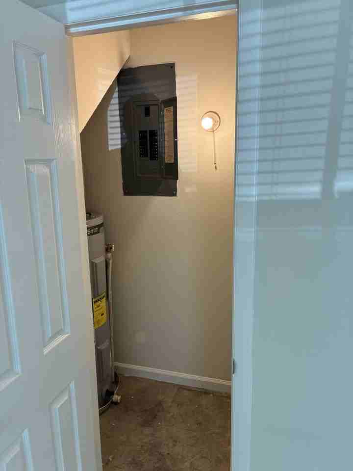 695 Douglas Dr - Photo 6 of 13