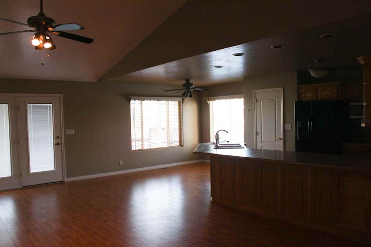 434 W 1600 N - Photo 7 of 12
