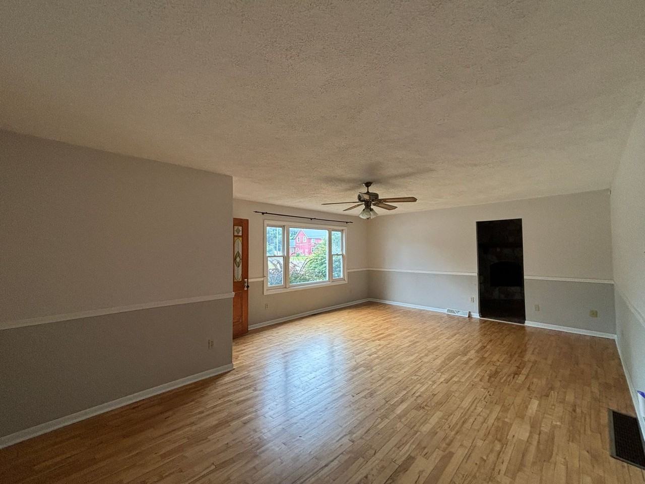 414 E Main St - Photo 6 of 41