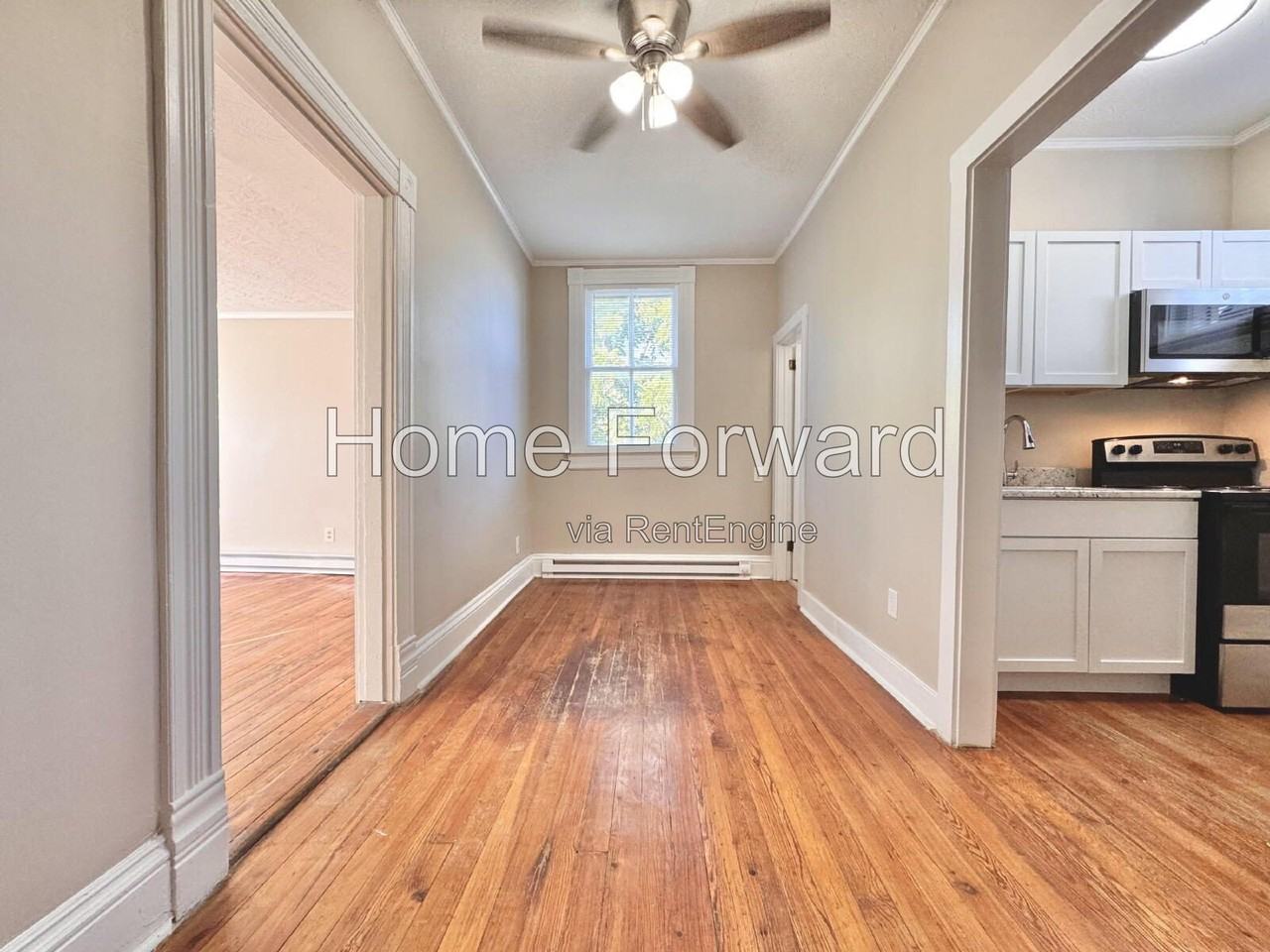 812 W Maxwell St #3 - Photo 5 of 11