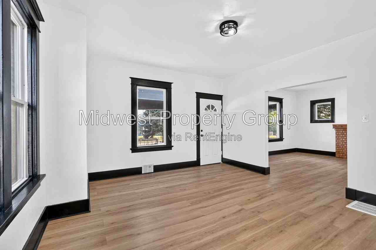 11560 Old Halls Ferry Rd - Photo 6 of 40