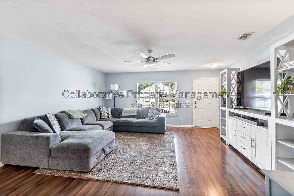 215 Tigers Paw Dr - Photo 6 of 46