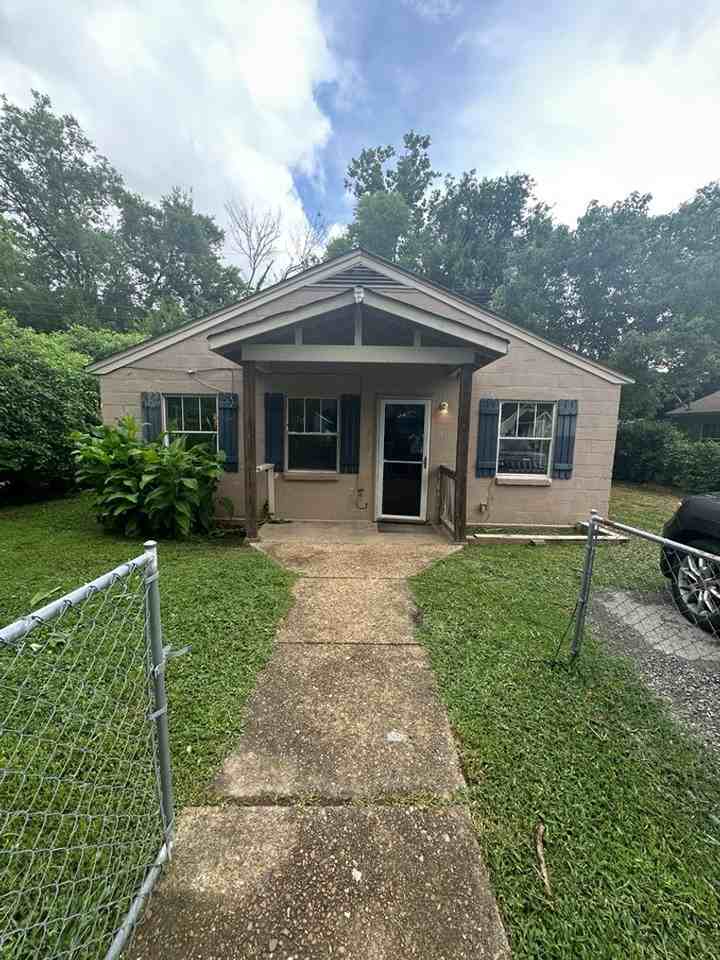 1529 Mountain View Ct - Photo 2 of 16