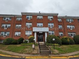 featured image of 1730 State St #408