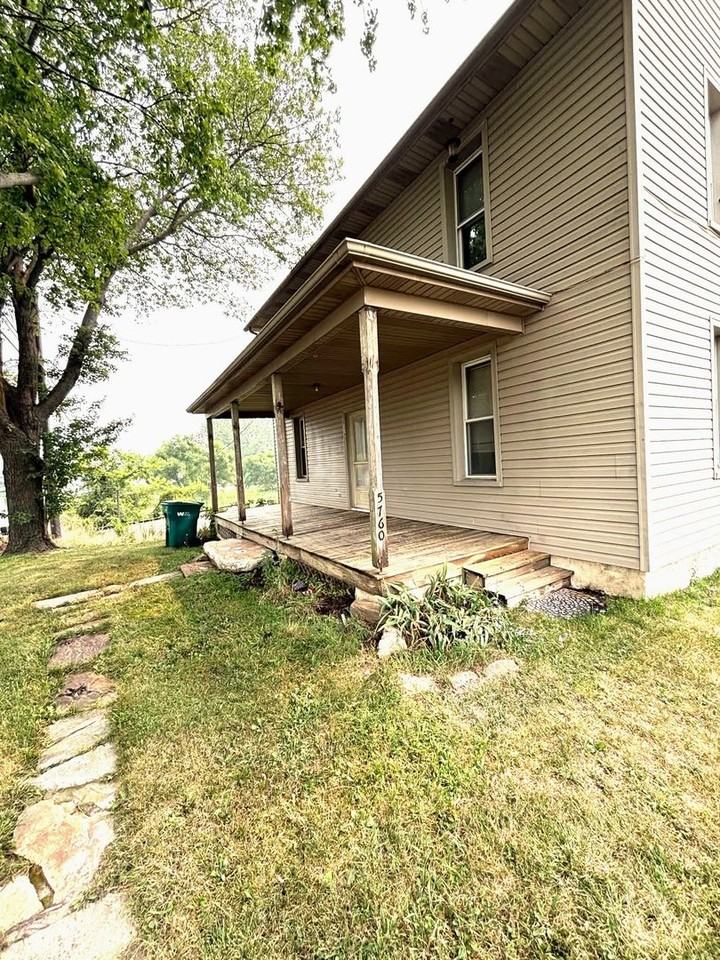 5760 W Lincoln Hwy - Photo 2 of 30