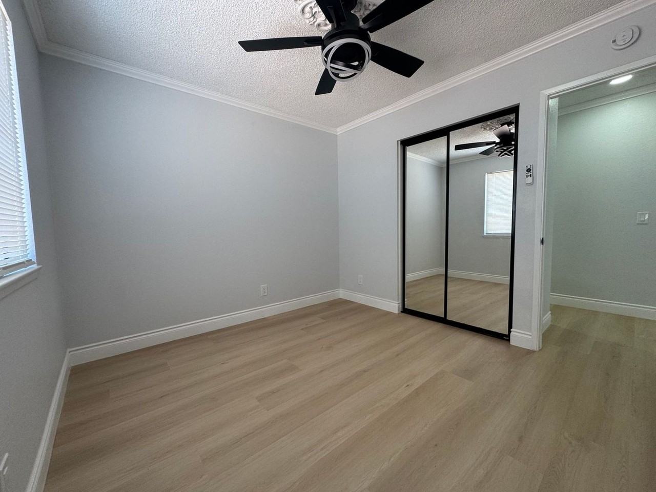 21519 Everett Dr - Photo 5 of 13