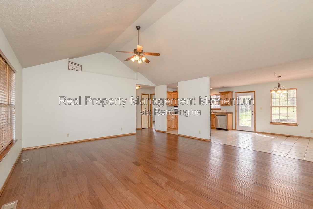 732 E Gallup Hill Rd - Photo 2 of 36