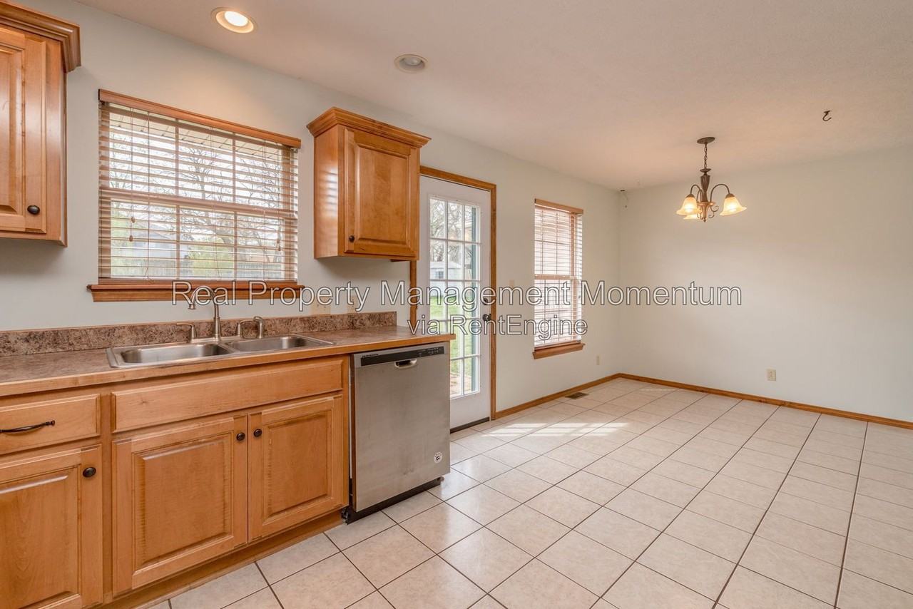 732 E Gallup Hill Rd - Photo 4 of 36